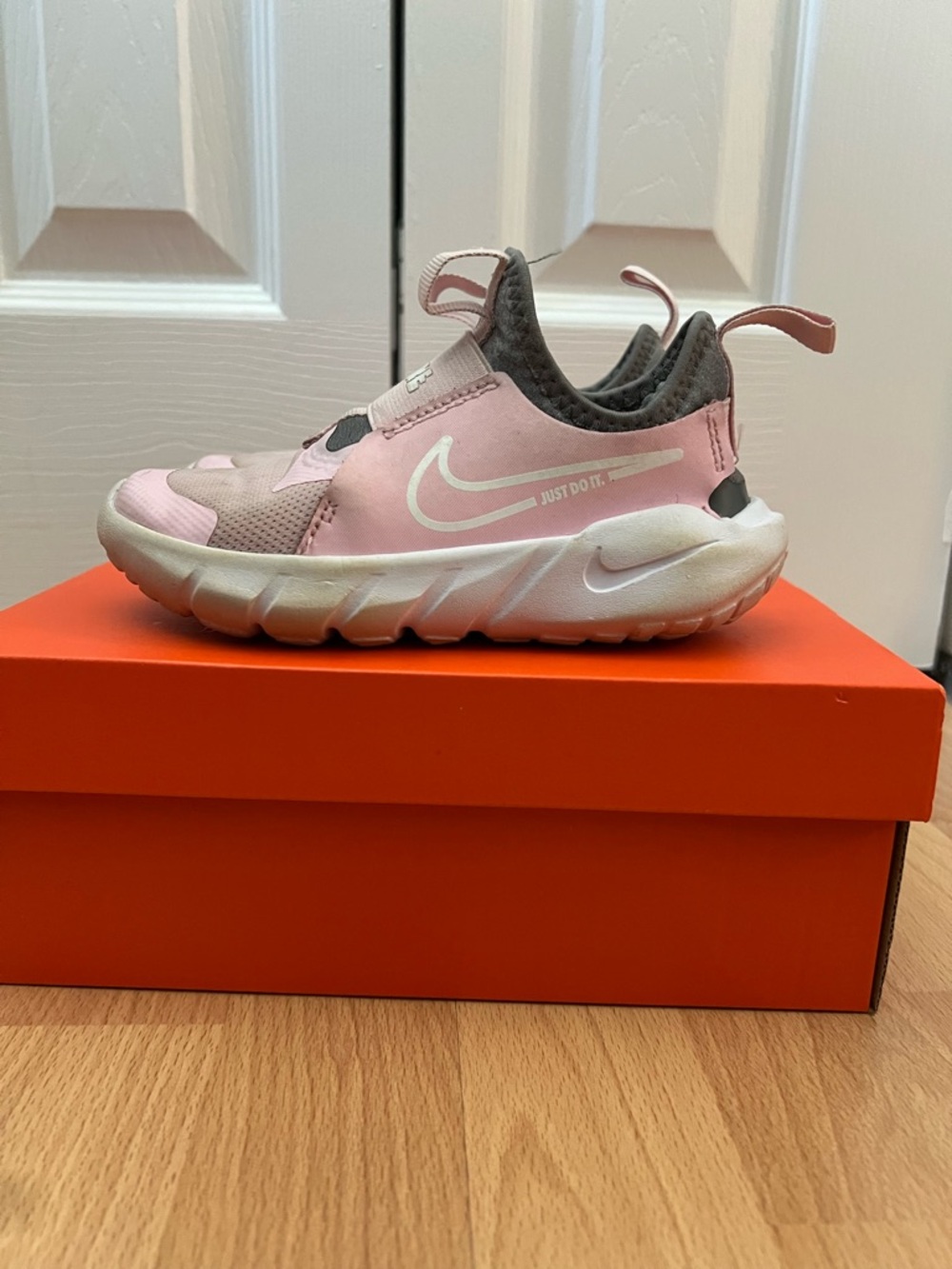 Nike Kids Pink Flex Runner 2 size 10.5C